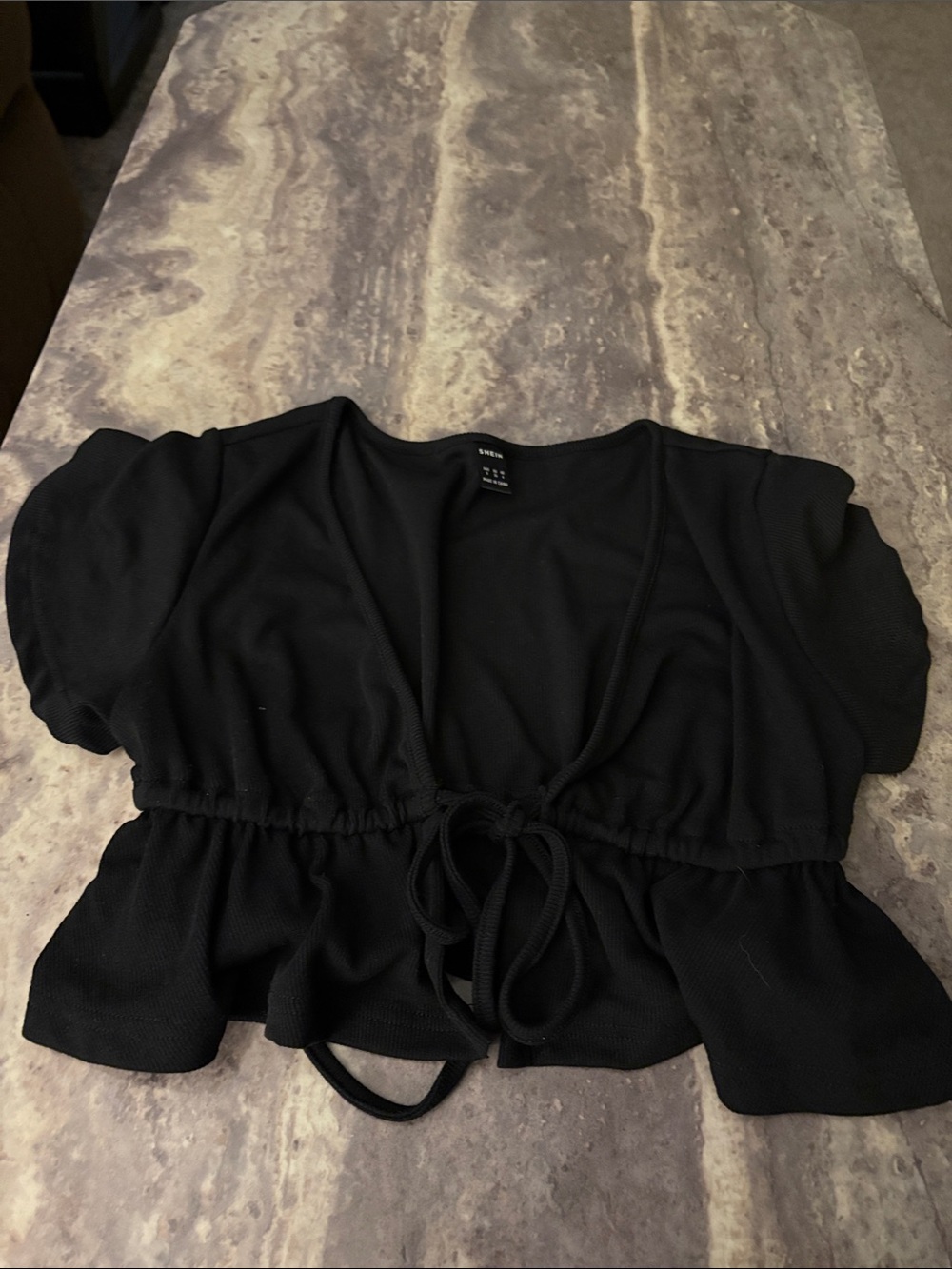 SHEIN Black Tie-Front Short Sleeve Crop Top